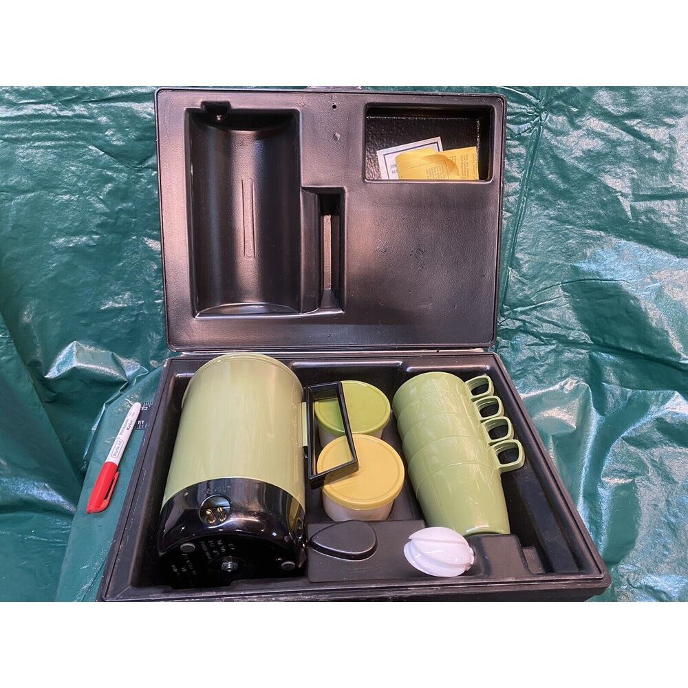 VINTAGE 1973 Montgomery Ward Percolator Coffee Kit Auto/Home/Travel COFFEE/CORDS